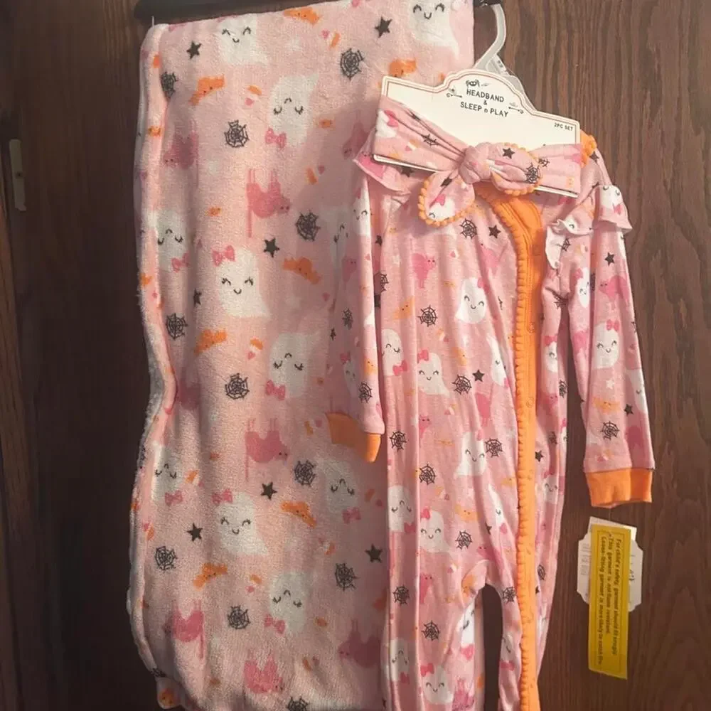 New matching blanket and 18m pjs